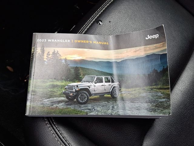 Used 2023 Jeep Wrangler Unlimited Sahara w/ Cold Weather Group AWD/4WD image 25