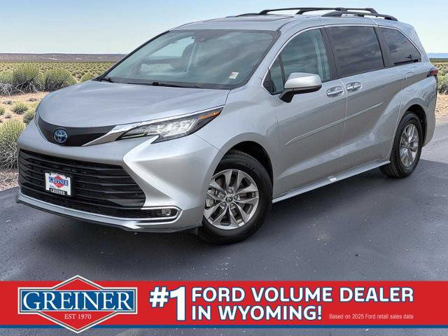 Used 2022 Toyota Sienna XLE