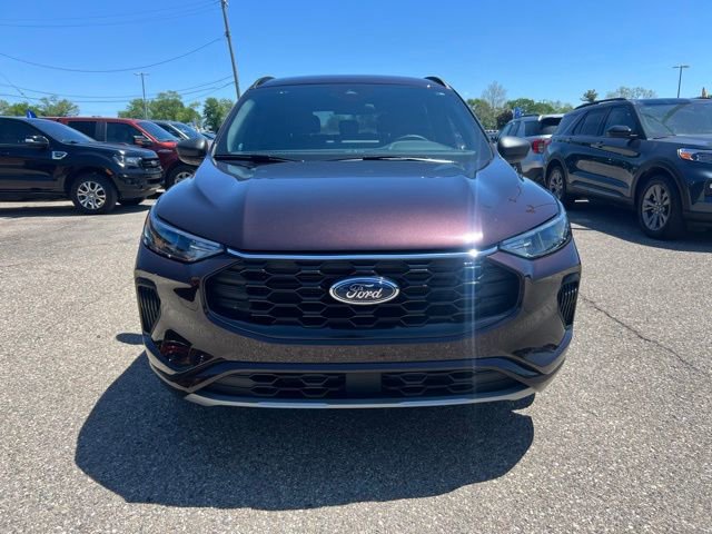 Certified 2023 Ford Escape ST-Line w/ Tech Pack #1 AWD/4WD image 2
