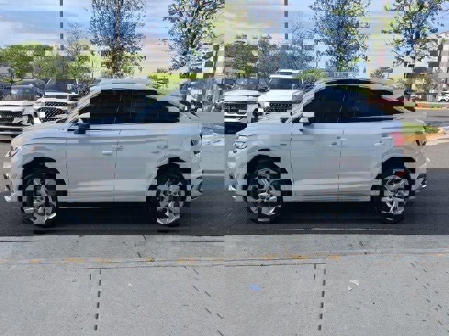 Used 2025 Audi Q5 2.0T Premium Plus image 2