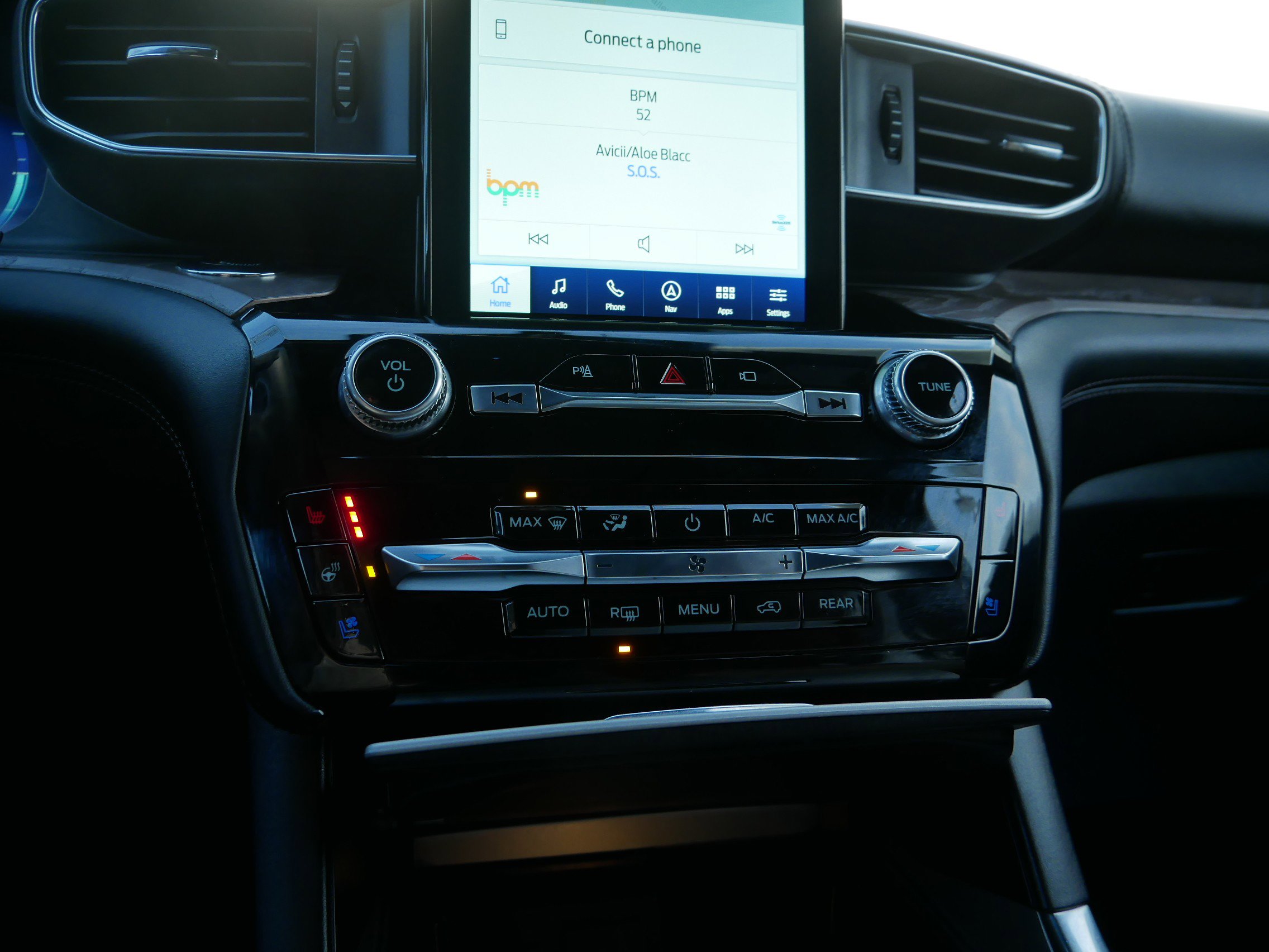 Certified 2023 Ford Explorer Platinum w/ Premium Technology Package image 25