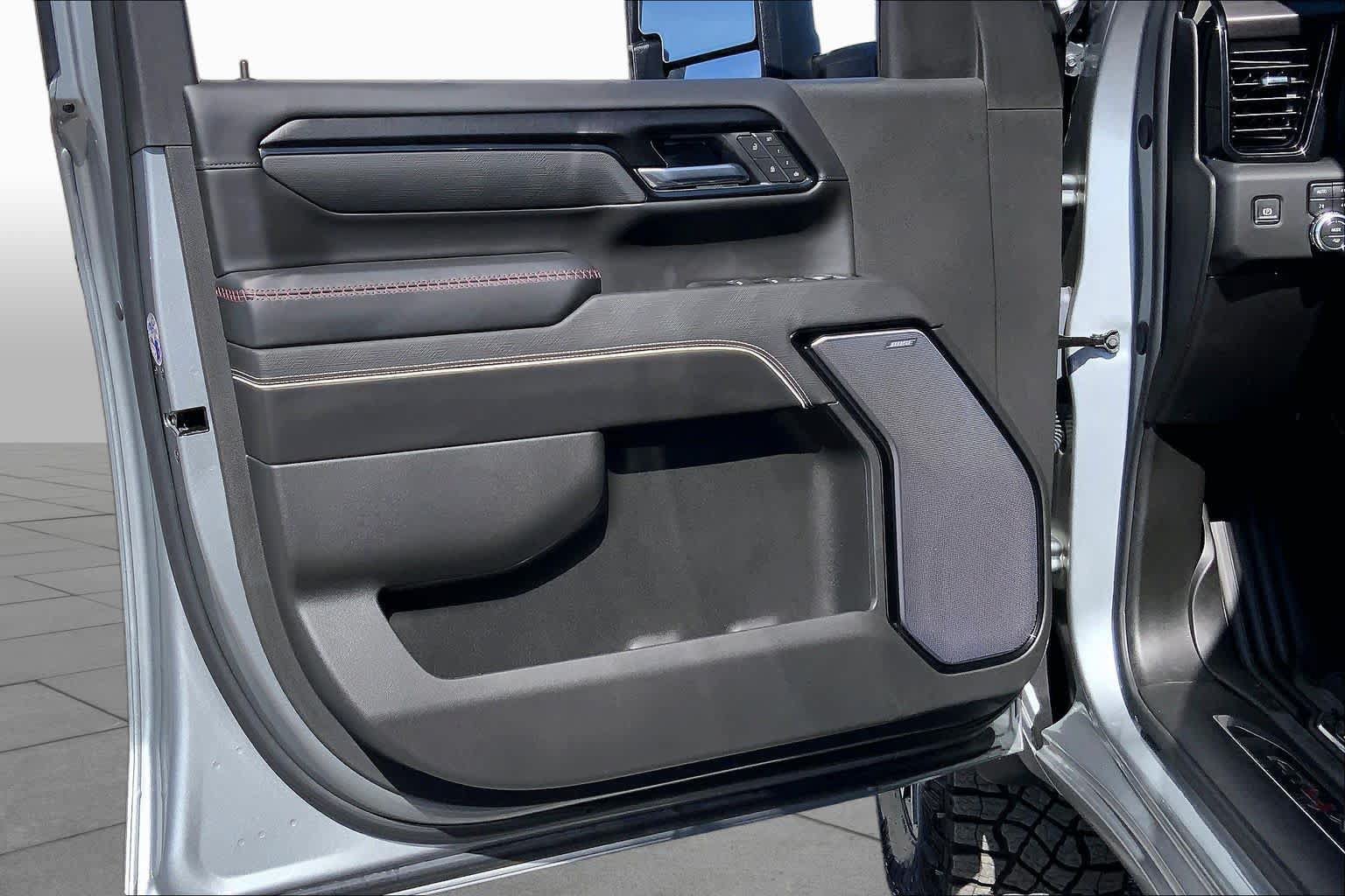 Used 2025 GMC Sierra 2500 AT4X AWD/4WD image 22