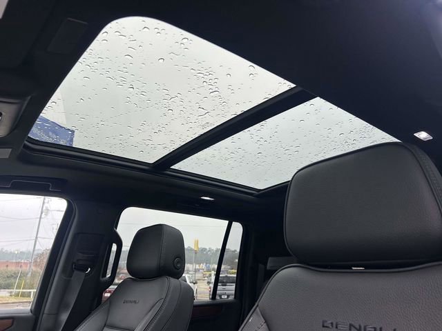 Used 2026 GMC Yukon XL Denali w/ Sun & Power Step Package image 19