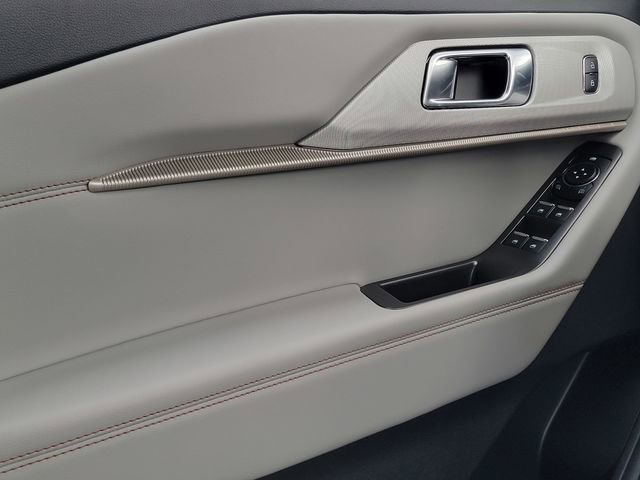 Certified 2026 Ford Explorer Active w/ Active Comfort Package image 38