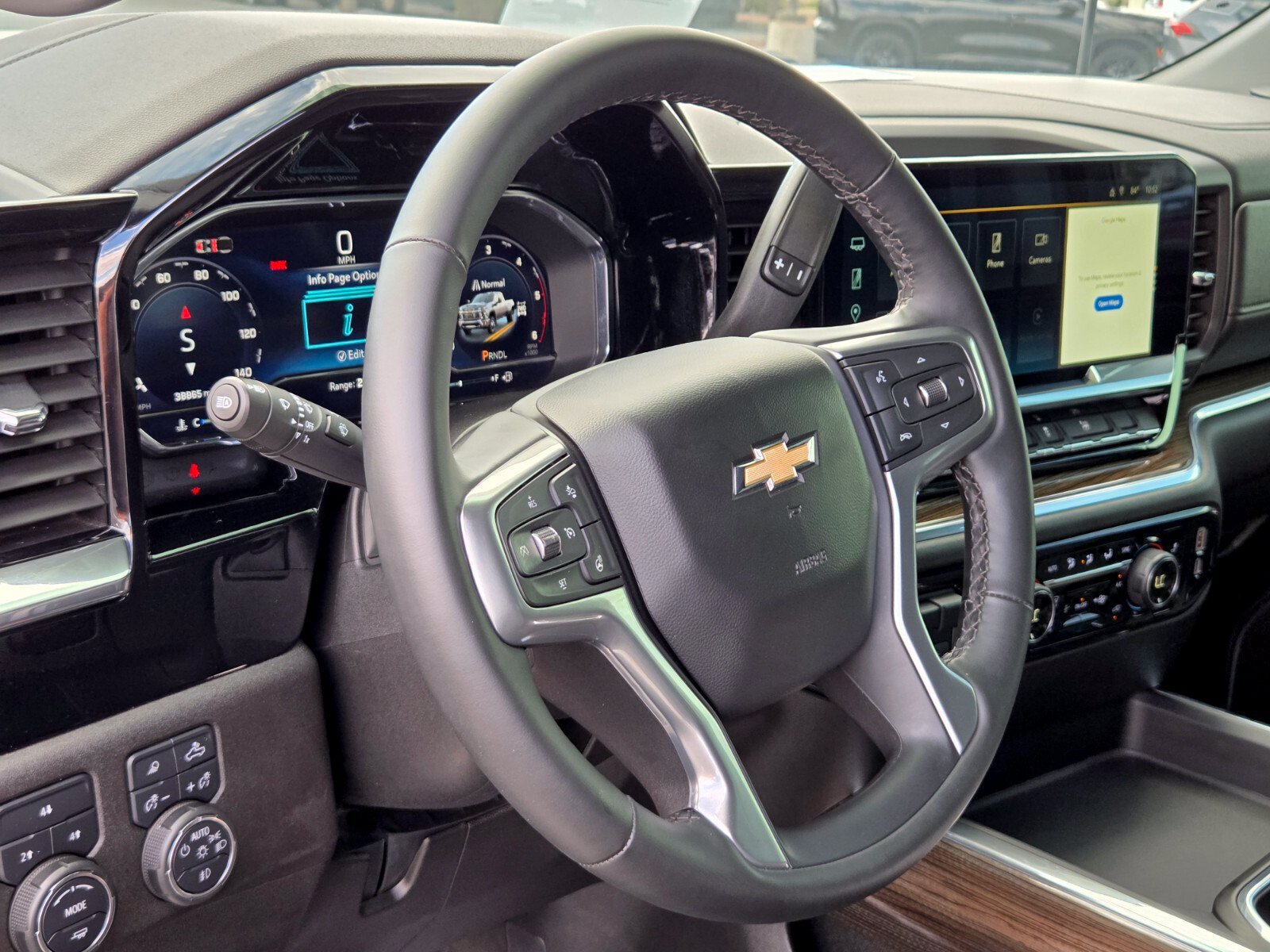 Used 2025 Chevrolet Silverado 3500 LT w/ Safety Package AWD/4WD image 18