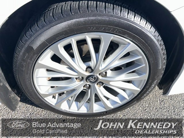 Used 2018 Toyota Camry XLE image 10