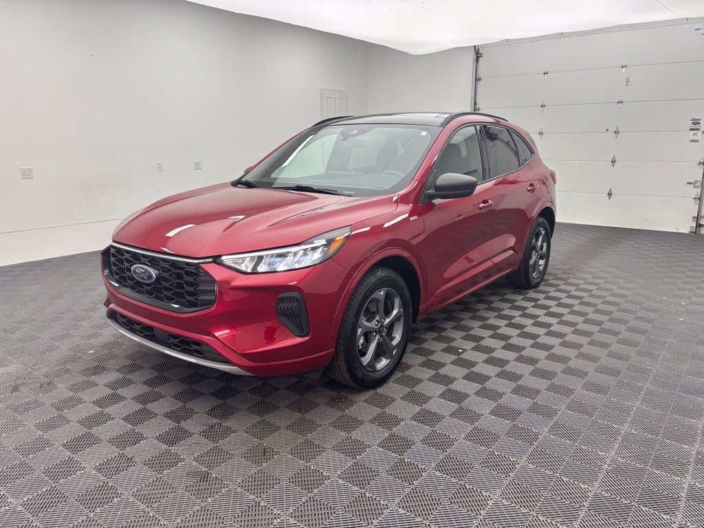 Certified 2023 Ford Escape ST-Line w/ Tech Pack #1 AWD/4WD image 2
