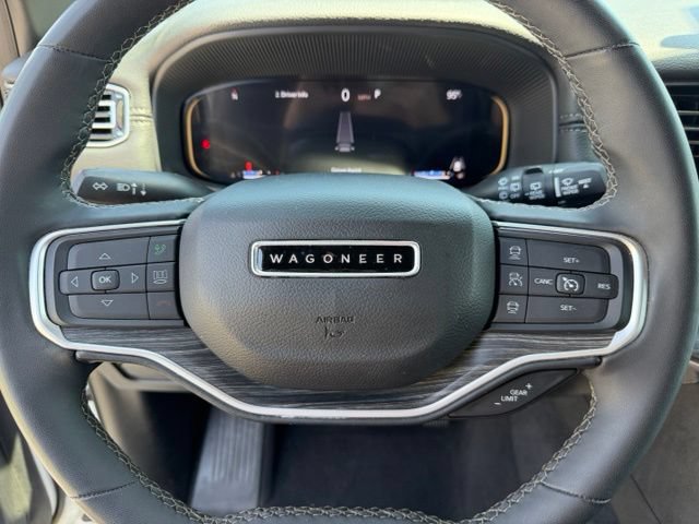 Used 2024 Jeep Wagoneer L Series II RWD image 15