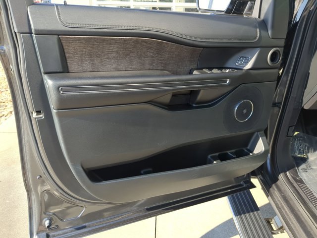 Certified 2020 Ford Expedition Limited w/ Equipment Group 301A AWD/4WD image 13
