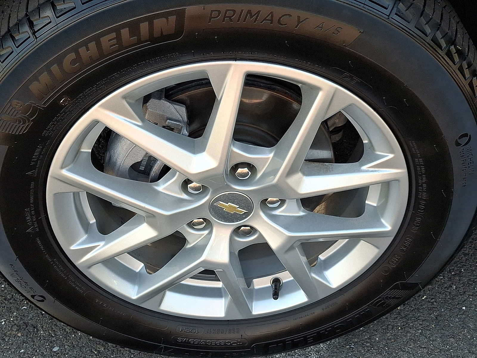 Used 2024 Chevrolet Equinox LS FWD image 8