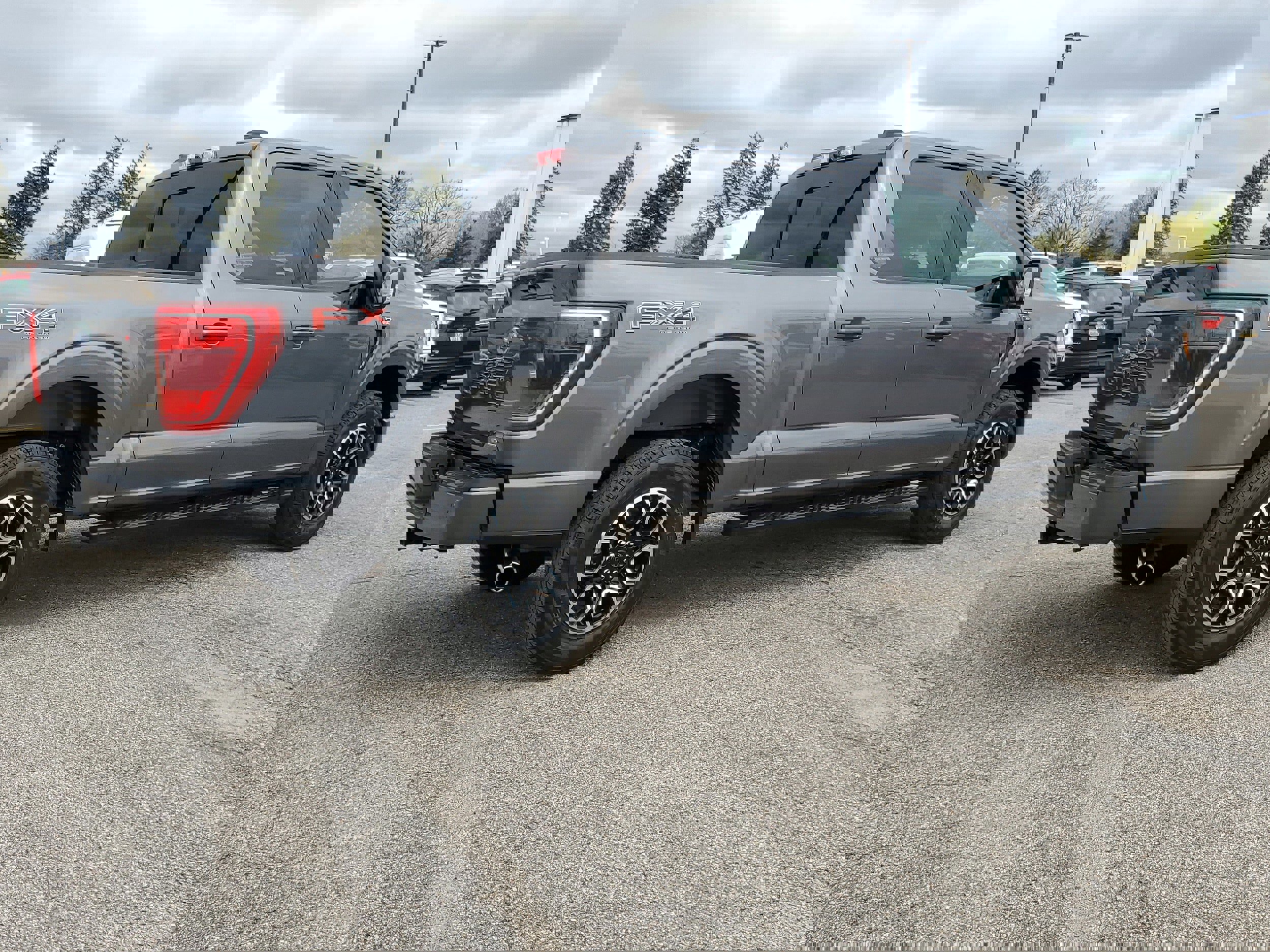 Certified 2022 Ford F150 XLT w/ Equipment Group 302A High image 3