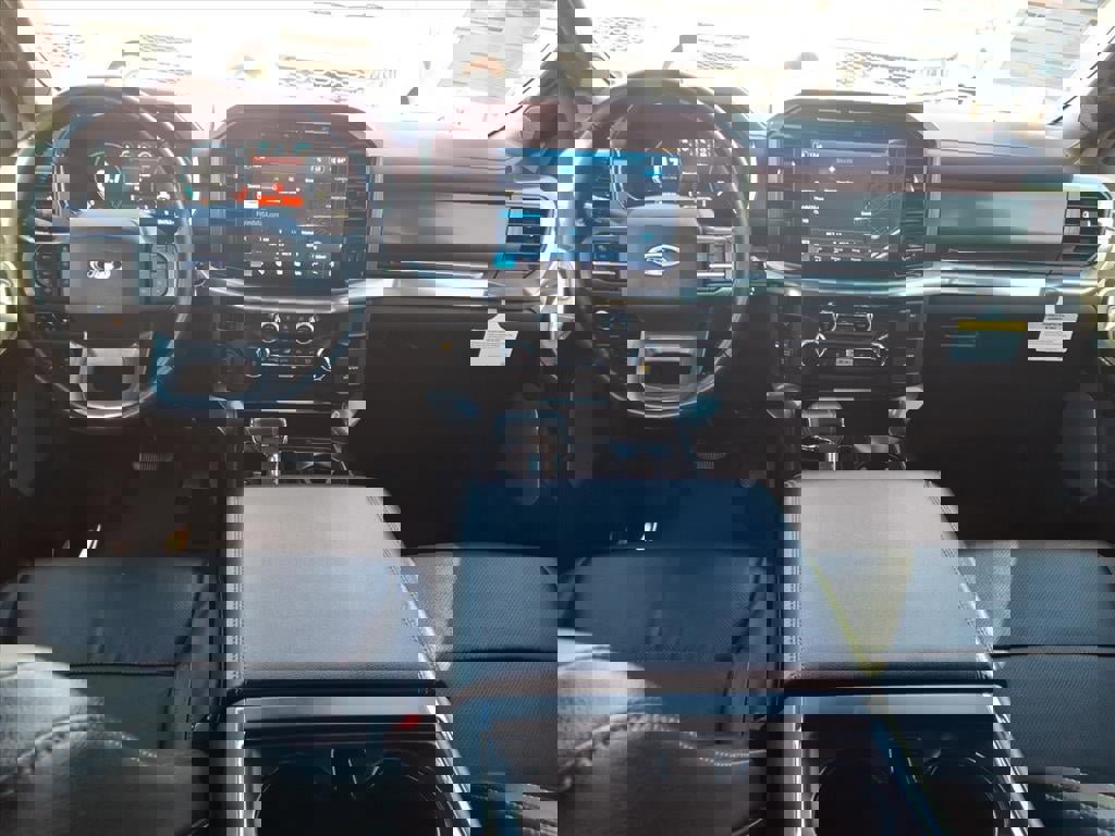 Certified 2023 Ford F150 Lariat w/ Equipment Group 502A High image 19