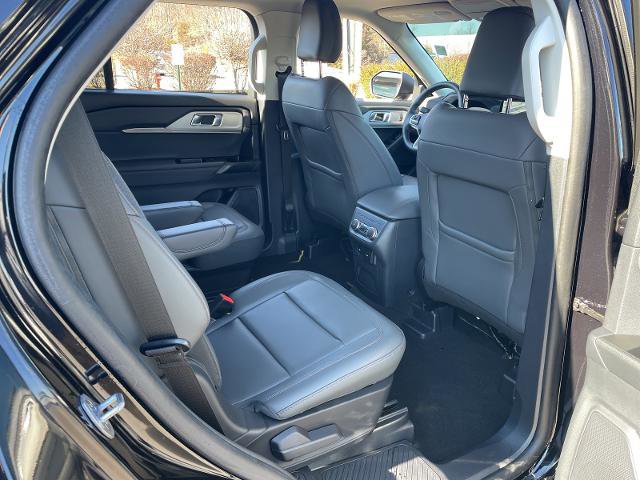 Certified 2025 Ford Explorer Active w/ Active Comfort Package image 39