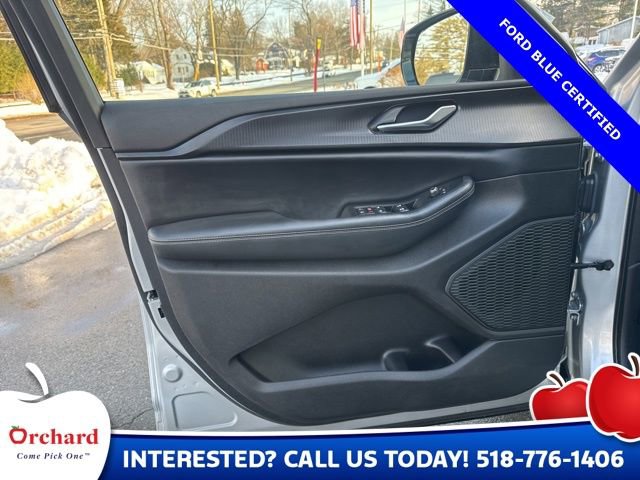 Used 2023 Jeep Grand Cherokee L Laredo image 14