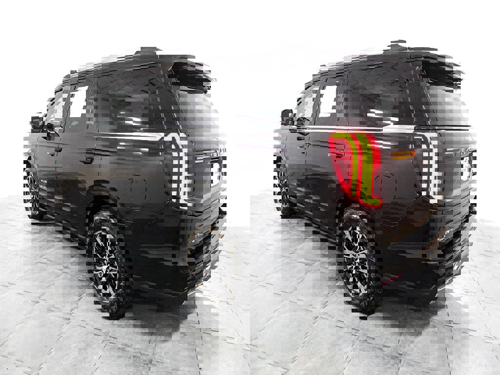 Certified 2025 Ford Expedition Platinum image 3