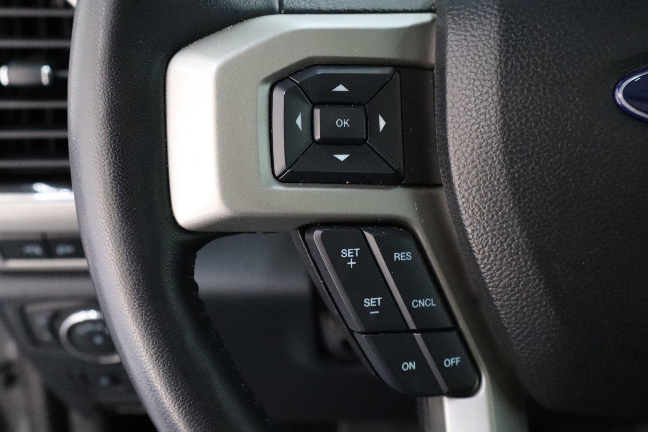 Certified 2022 Ford F250 Lariat w/ Lariat Ultimate Package image 31