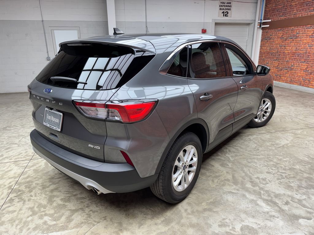 Certified 2022 Ford Escape SE w/ Convenience Package AWD/4WD image 4