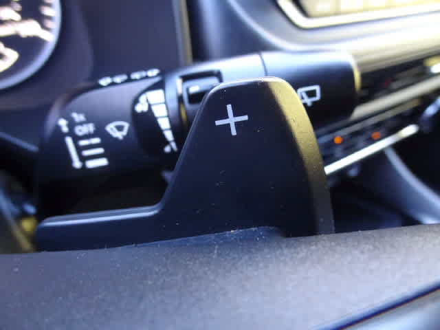 Used 2023 Nissan Rogue S AWD/4WD image 18