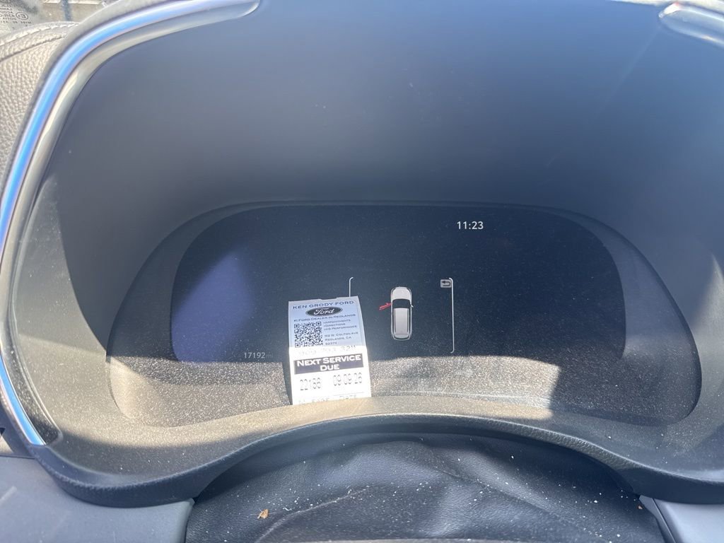 Used 2023 Toyota Highlander Platinum image 10