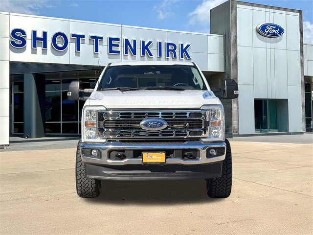 Certified 2024 Ford F250 XLT w/ FX4 Off-Road Package image 2