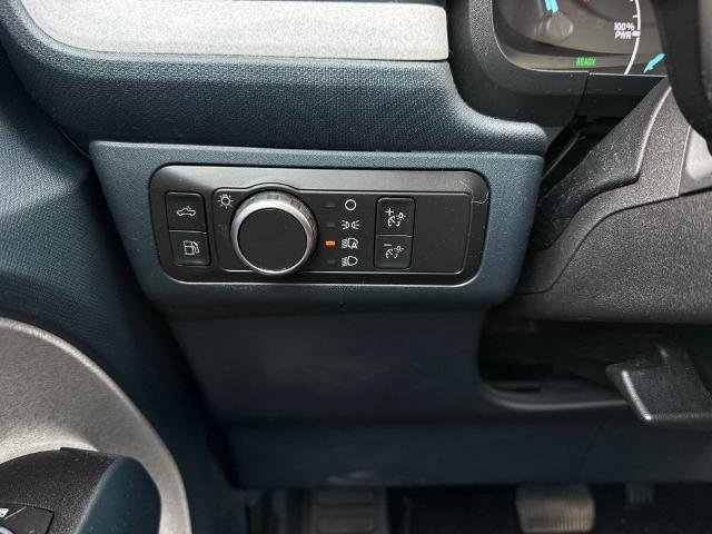 Certified 2022 Ford Maverick XLT w/ XLT Luxury Package image 11