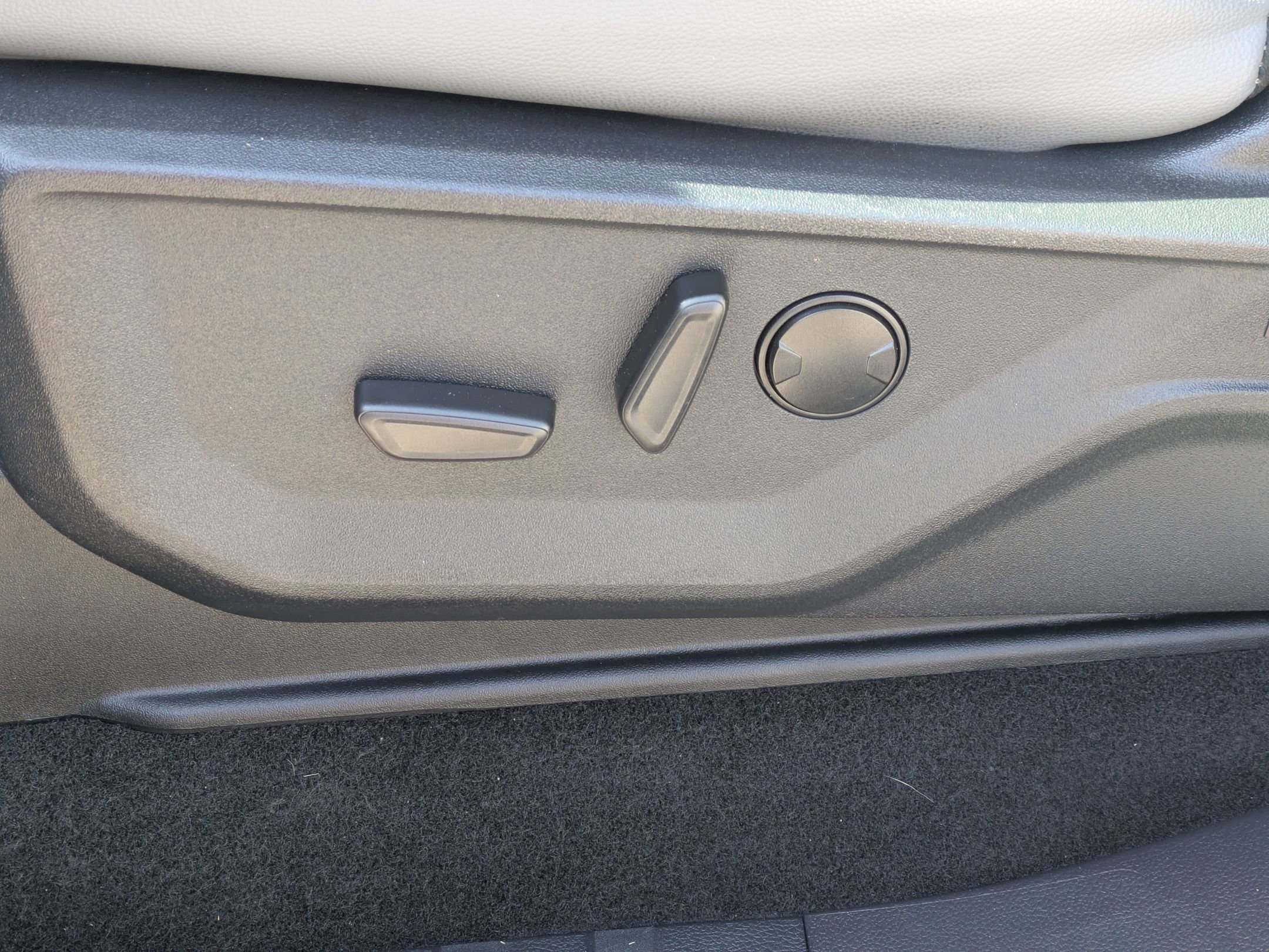 Certified 2025 Ford F150 Lightning Flash image 16