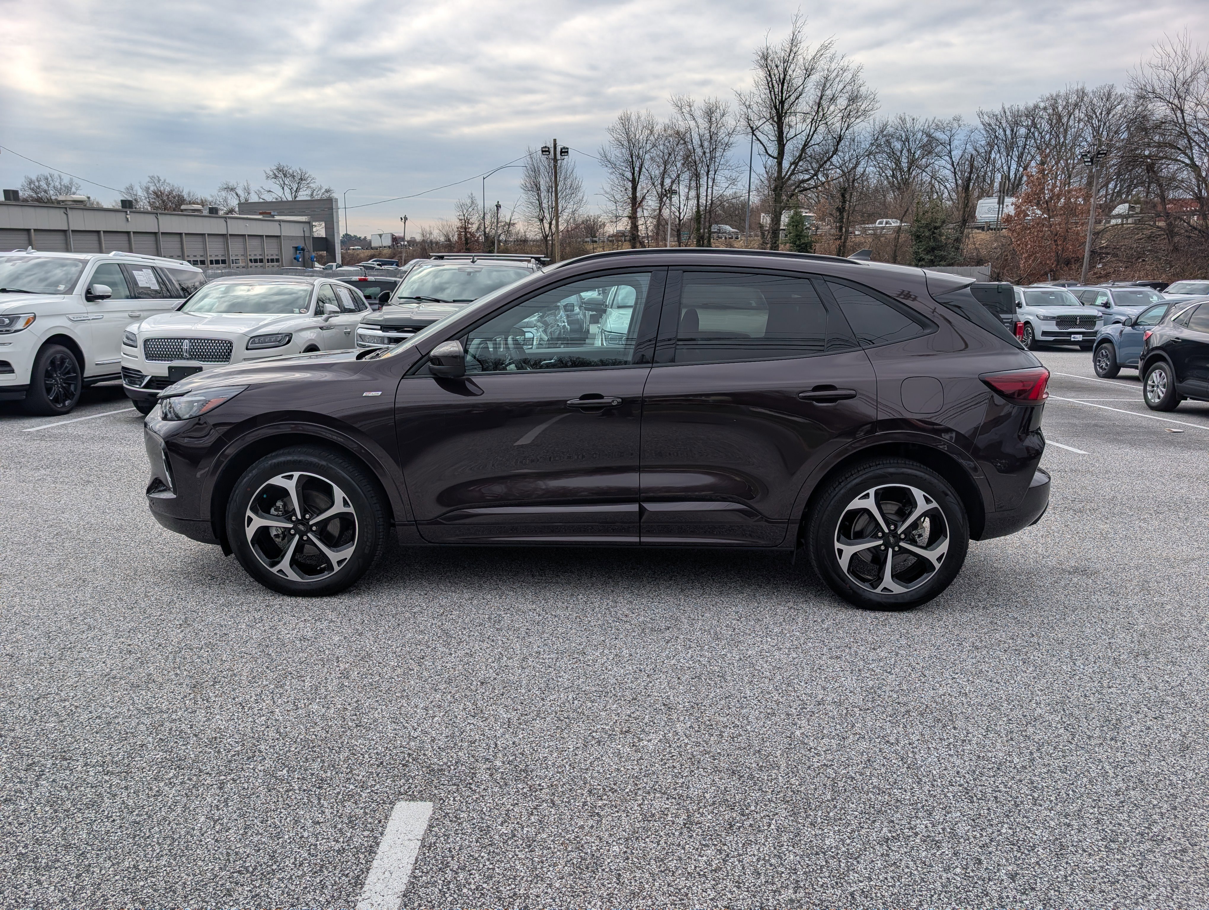 Certified 2023 Ford Escape ST-Line Elite w/ Premium Technology Package image 6
