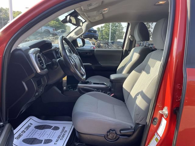Used 2018 Toyota Tacoma SR5 AWD/4WD image 15