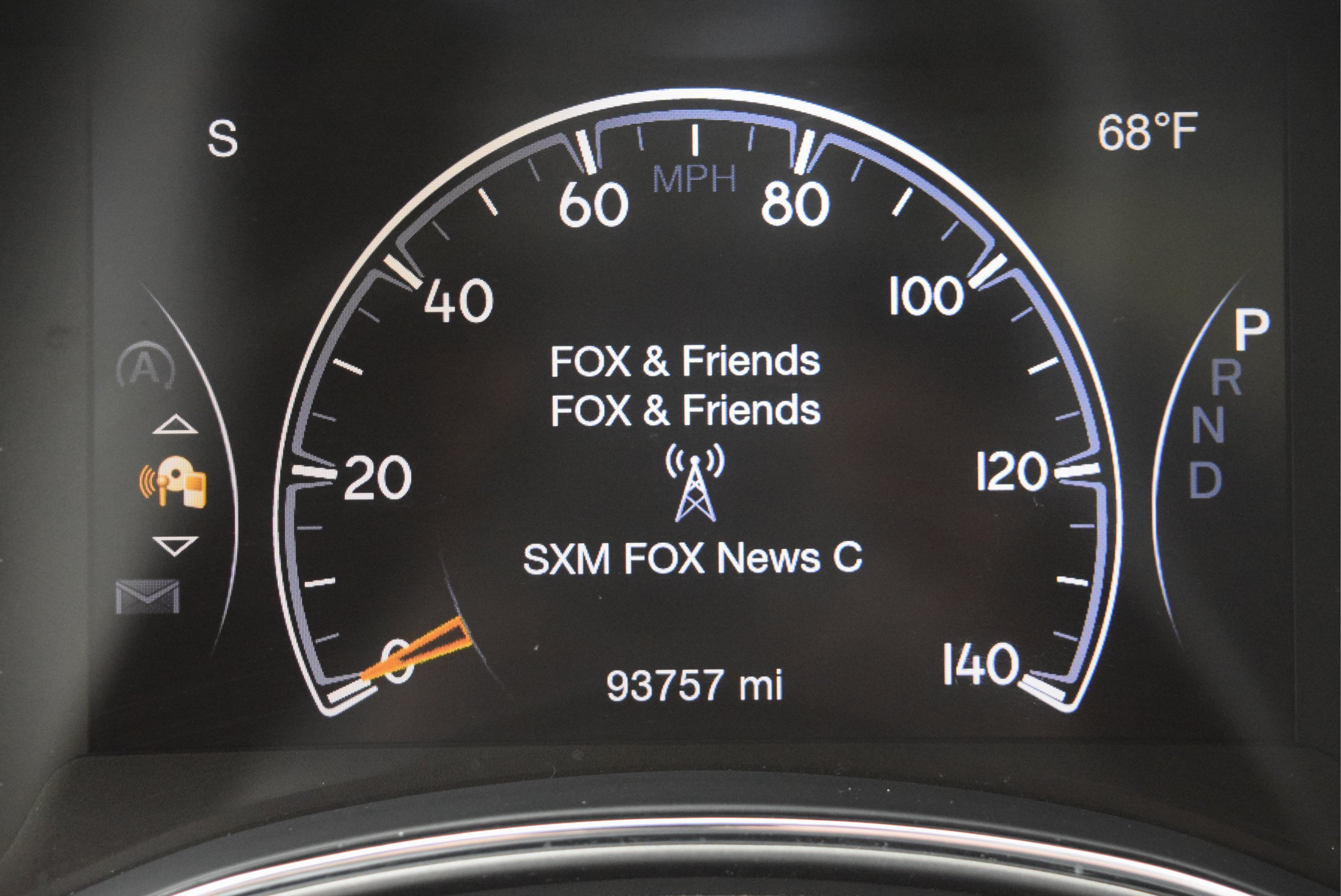 Used 2018 Jeep Grand Cherokee Overland AWD/4WD image 14