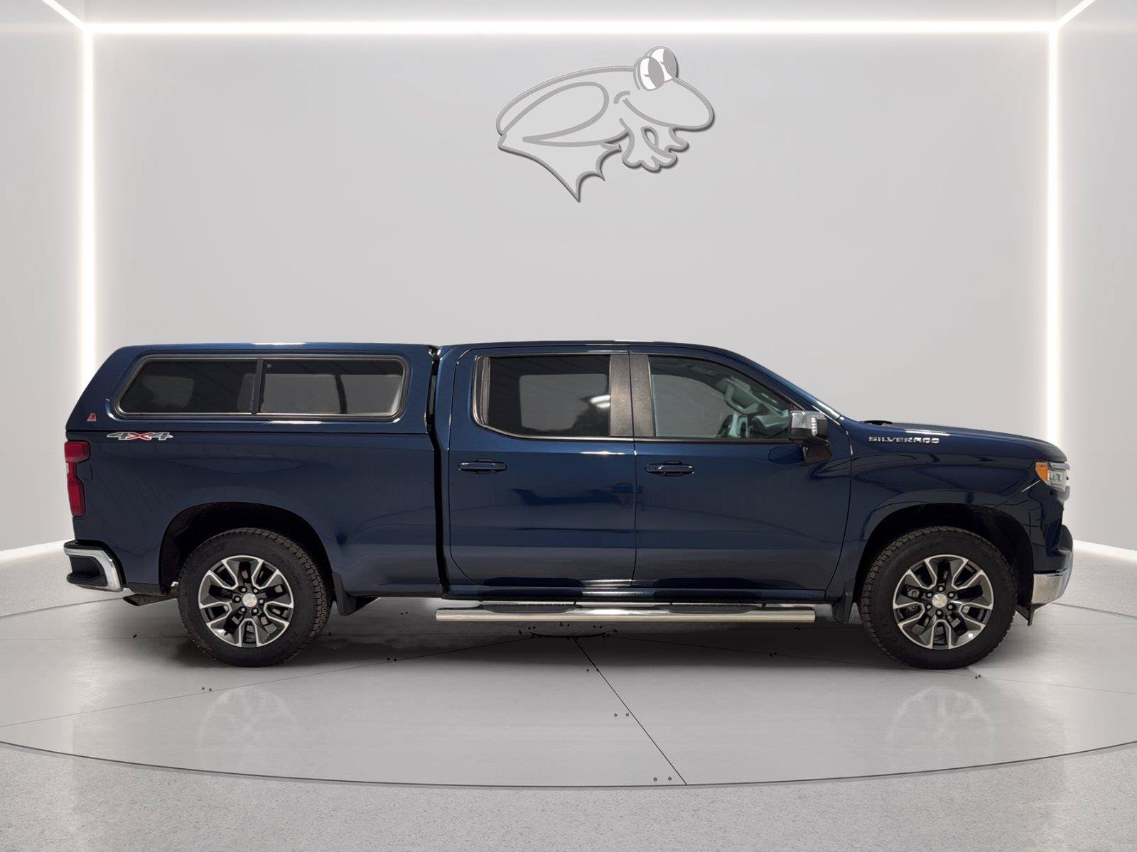 Used 2022 Chevrolet Silverado 1500 LT w/ Safety Package AWD/4WD image 6