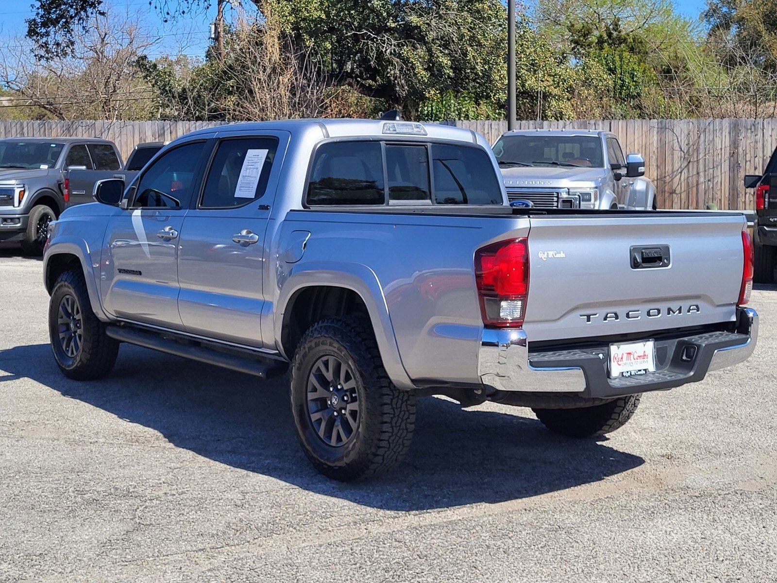 Used 2020 Toyota Tacoma SR5 w/ SR5 Appearance Package (SM) image 5