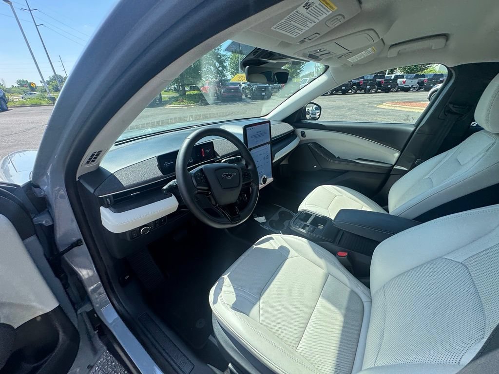 Certified 2025 Ford Mustang Mach-E Premium AWD/4WD image 8