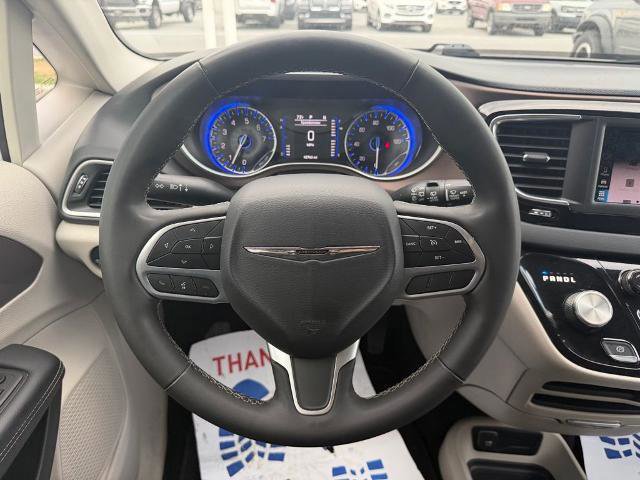 Used 2023 Chrysler Voyager LX FWD image 16