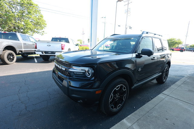 Certified 2025 Ford Bronco Sport Outer Banks w/ Outer Banks Tech Package+ AWD/4WD image 6