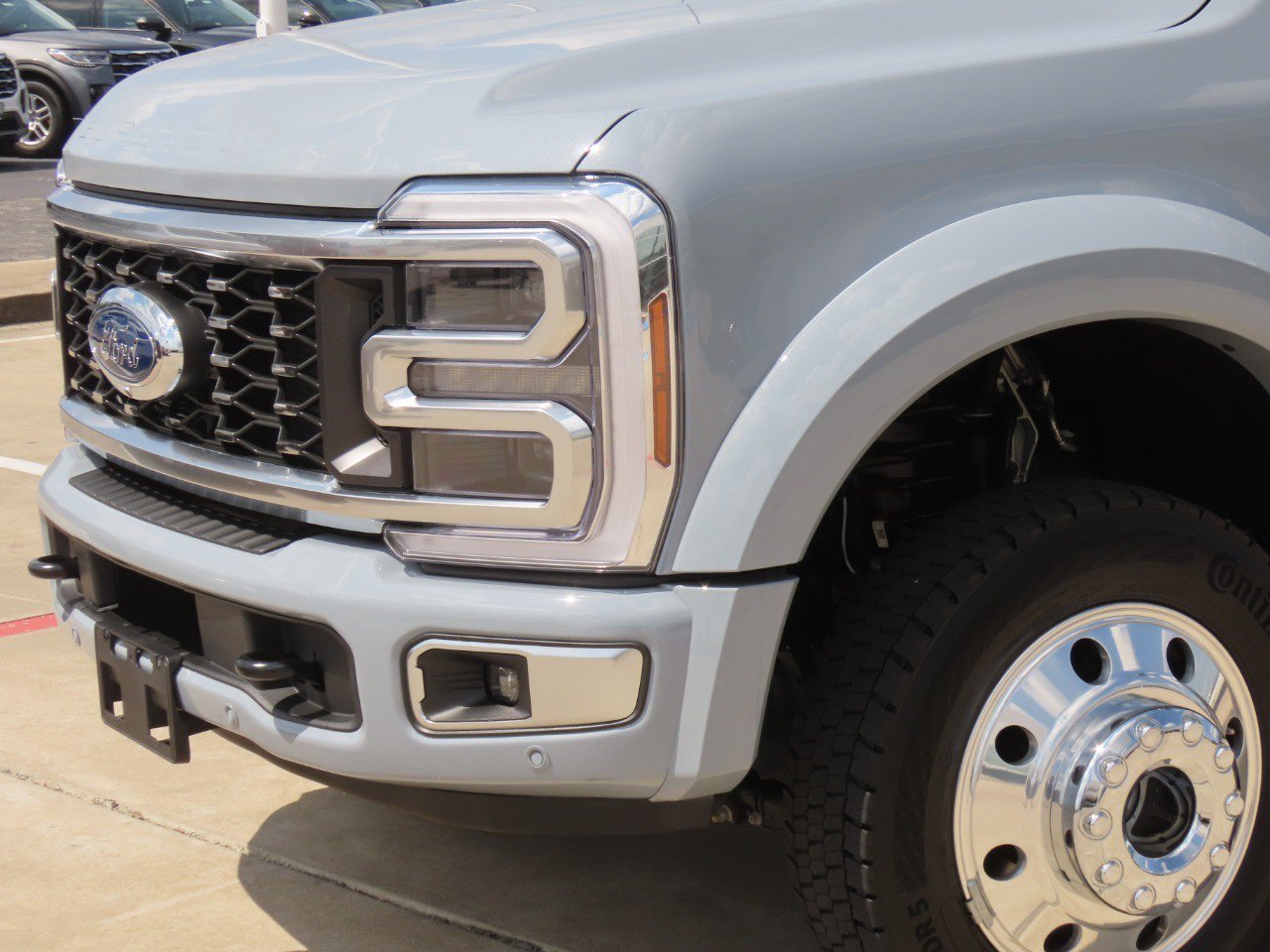 Certified 2026 Ford F450 Platinum w/ Platinum Plus Package AWD/4WD image 3