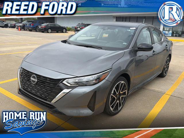 Used 2025 Nissan Sentra SR FWD image 1