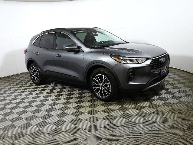 Certified 2024 Ford Escape SE image 4