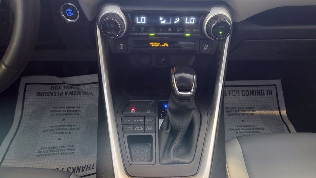 Used 2020 Toyota RAV4 XLE Premium AWD/4WD image 14