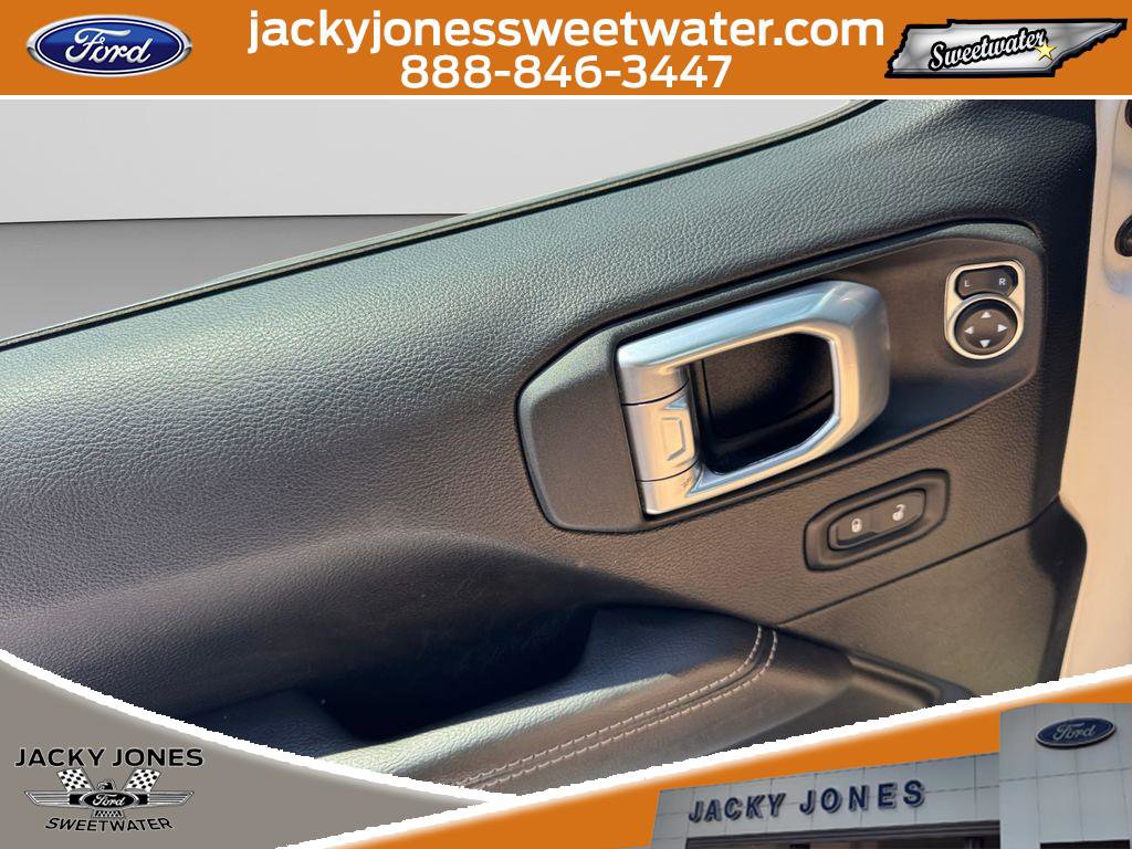 Used 2021 Jeep Wrangler Unlimited Sahara AWD/4WD image 17