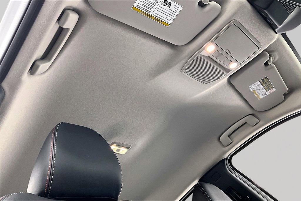 Used 2025 Nissan Kicks SR FWD image 22