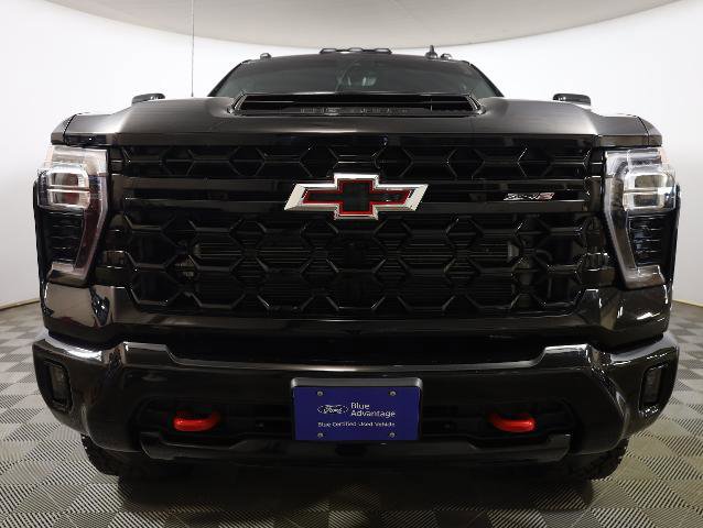 Used 2024 Chevrolet Silverado 2500 ZR2 w/ Technology Package image 6