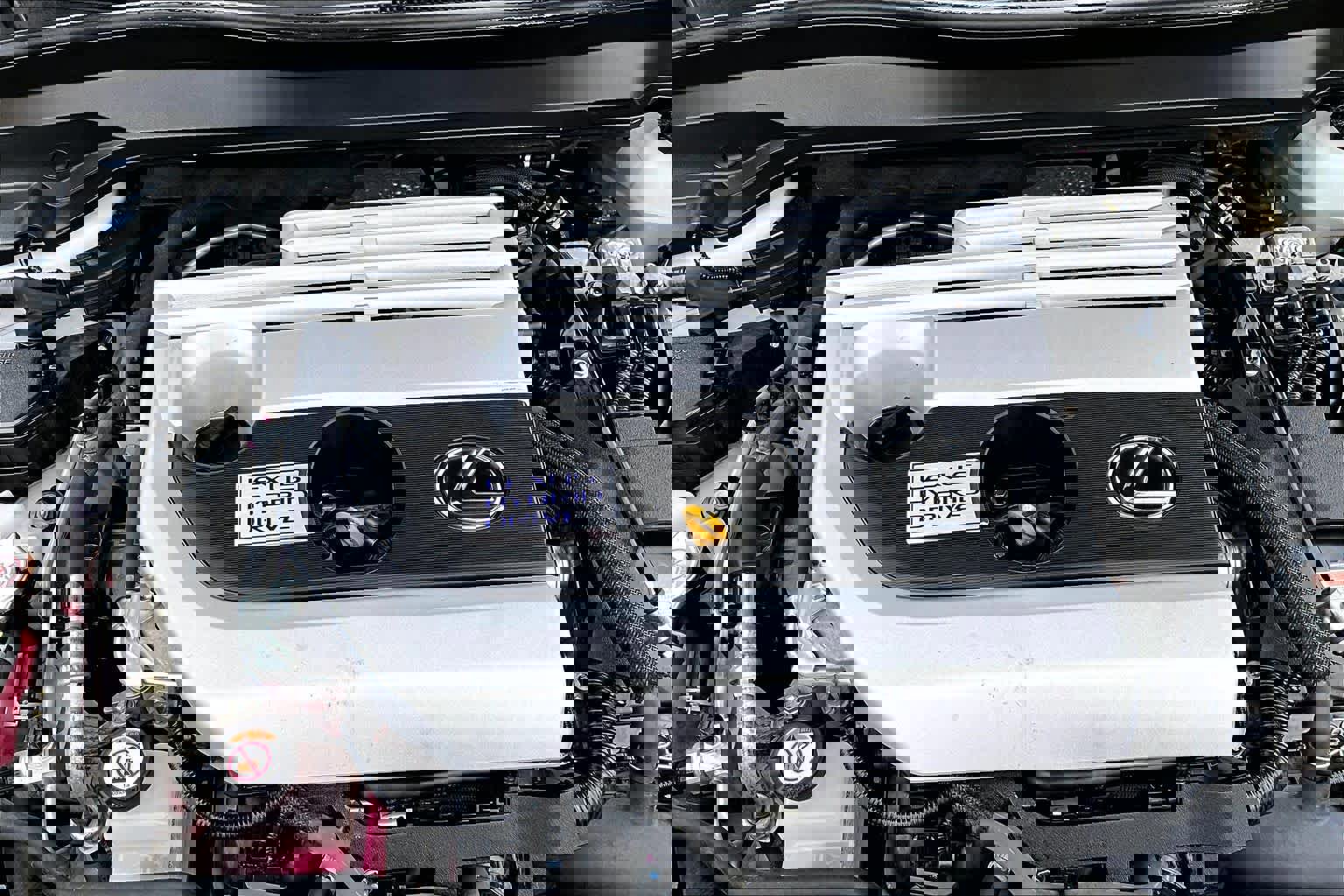 Used 2020 Lexus UX 250h w/ Premium Package image 35