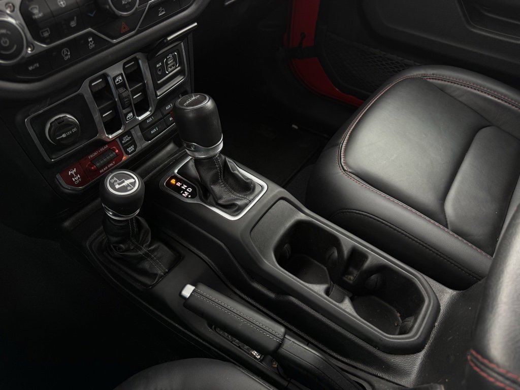 Used 2024 Jeep Gladiator Rubicon w/ Technology Group image 20