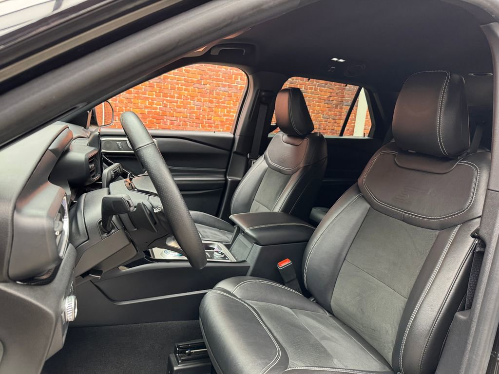 Certified 2022 Ford Explorer ST w/ ST Street Pack AWD/4WD image 23