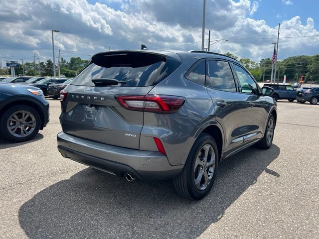Certified 2024 Ford Escape ST-Line w/ Tech Pack #1 AWD/4WD image 4