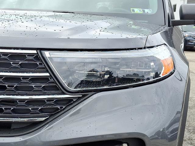 Certified 2023 Ford Explorer XLT w/ Equipment Group 202A image 9
