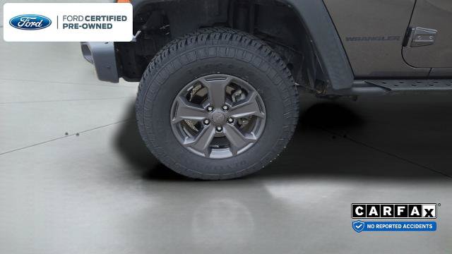 Used 2017 Jeep Wrangler Rubicon AWD/4WD image 30