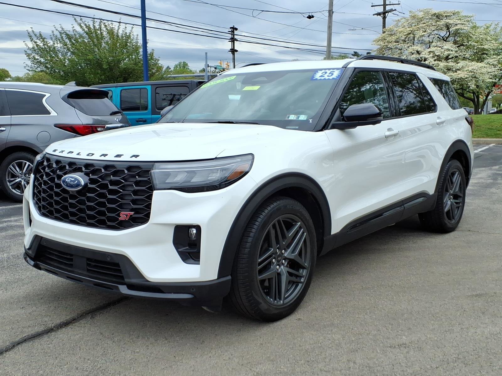 Certified 2025 Ford Explorer ST w/ Sun And Sound Package AWD/4WD image 8