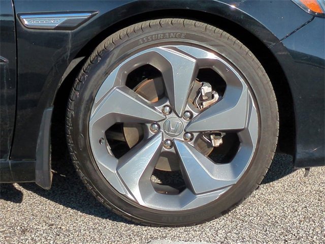 Used 2018 Honda Accord Touring image 11