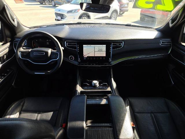 Used 2023 Jeep Wagoneer L Series III w/ Preferred Equipment Group AWD/4WD image 23